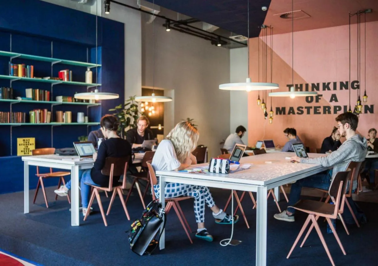 Отель The Social Hub Роттердам Нидерланды